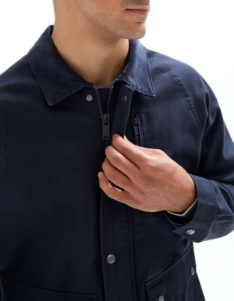 jacke mit mehreren taschen und samtkragen