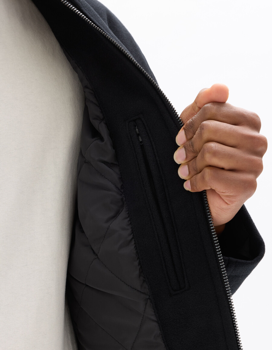 schwarze jacke aus wollmischgewebe mit stehkragen