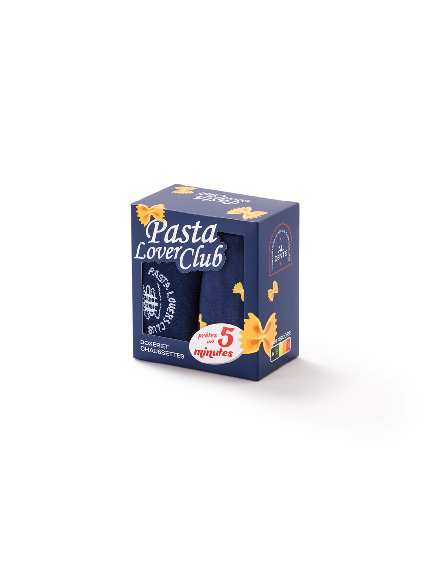marineblaues geschenkset mit boxershorts und socken mit weihnachtlichem pasta-muster