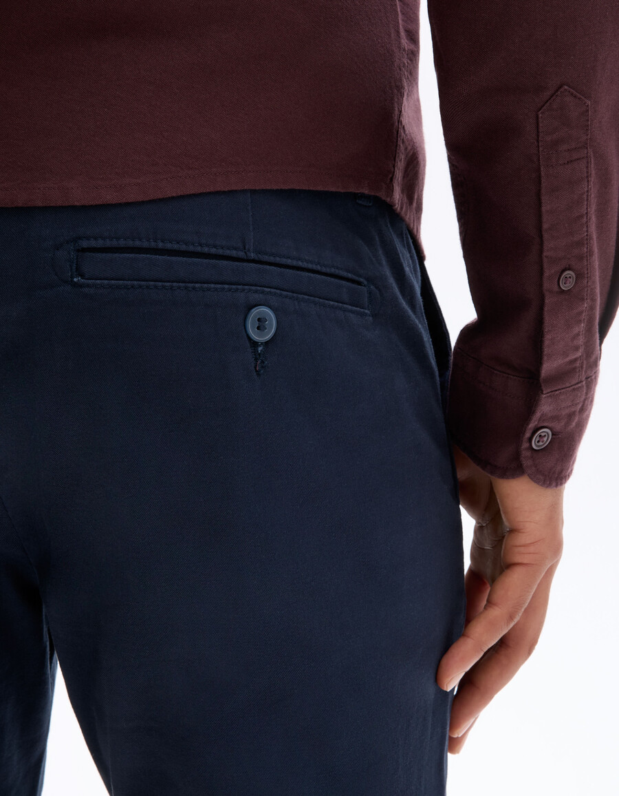 schmal geschnittene chino-hose aus stretch-baumwolle standardlänge