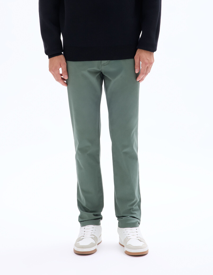 schmale chino-hose aus stretch-baumwolle