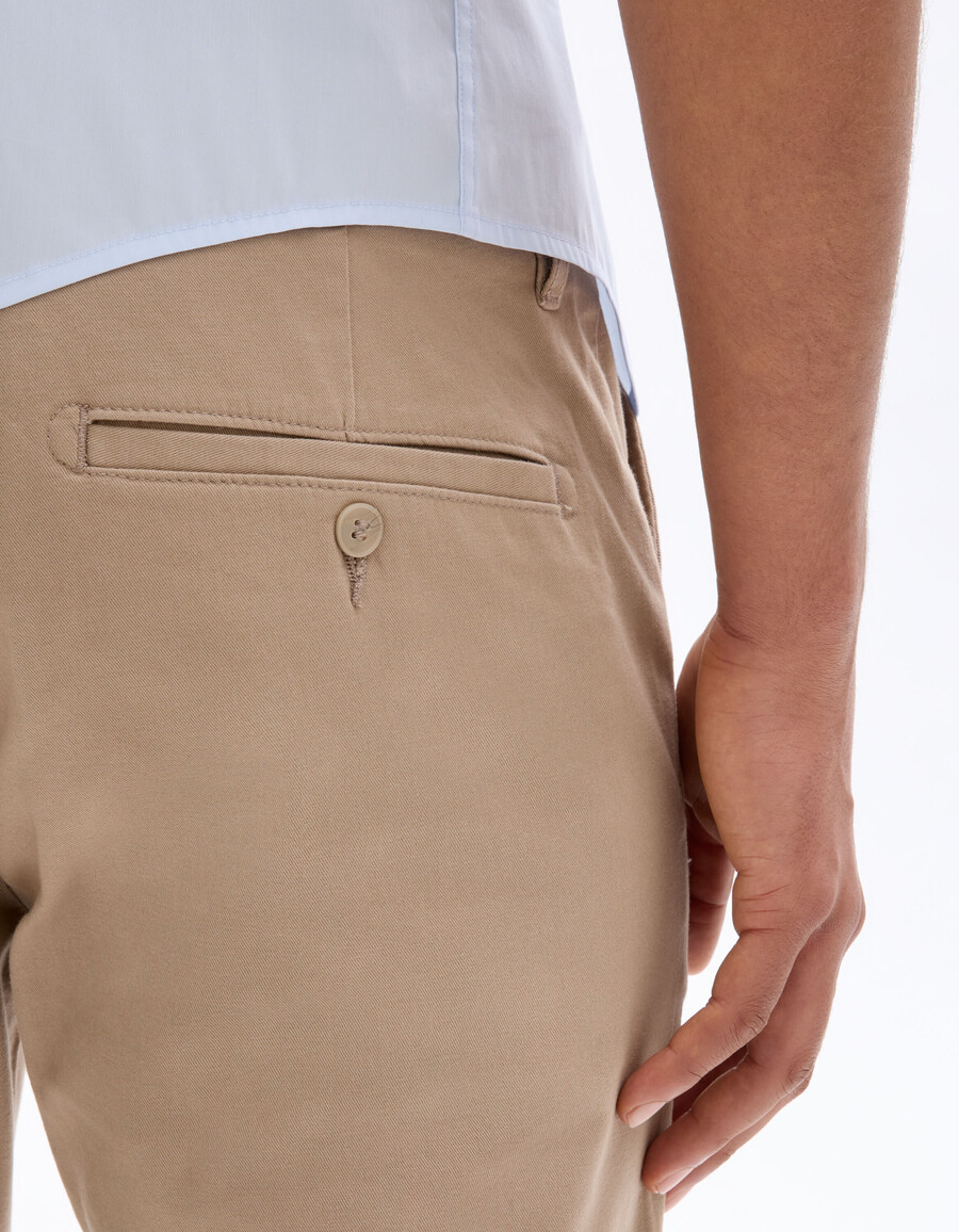 schmal geschnittene chino-hose aus stretch-baumwolle
