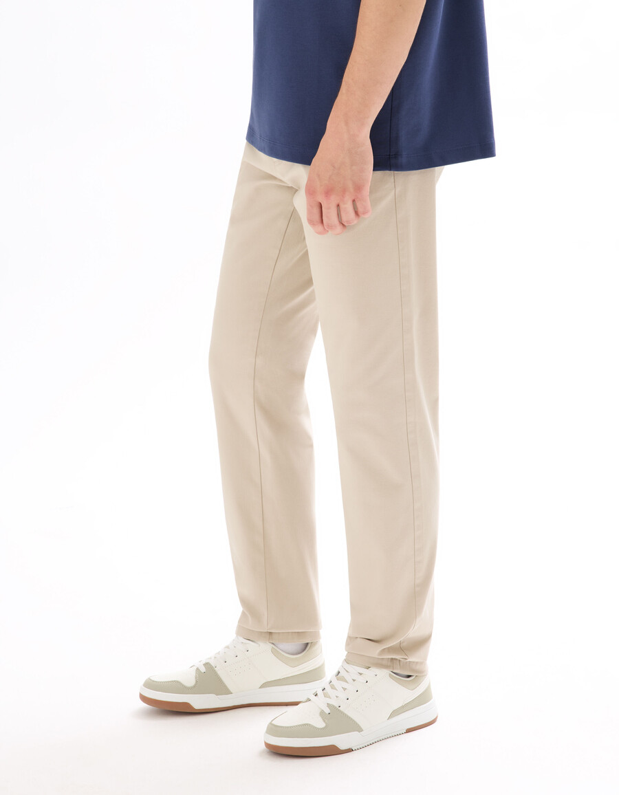 schmale chino-hose aus stretch-baumwolle standardlänge