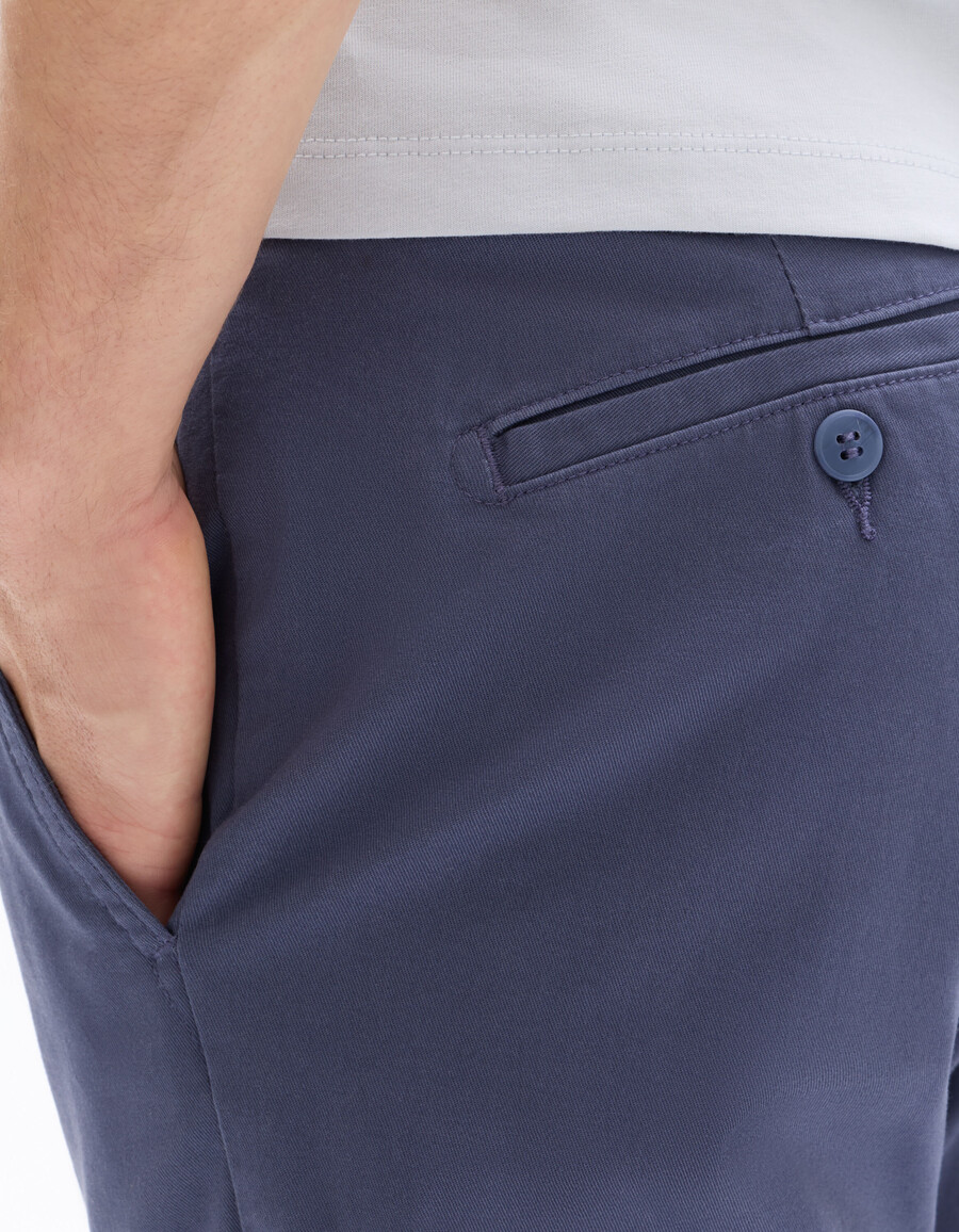 schmal geschnittene chino-hose aus stretch-baumwolle