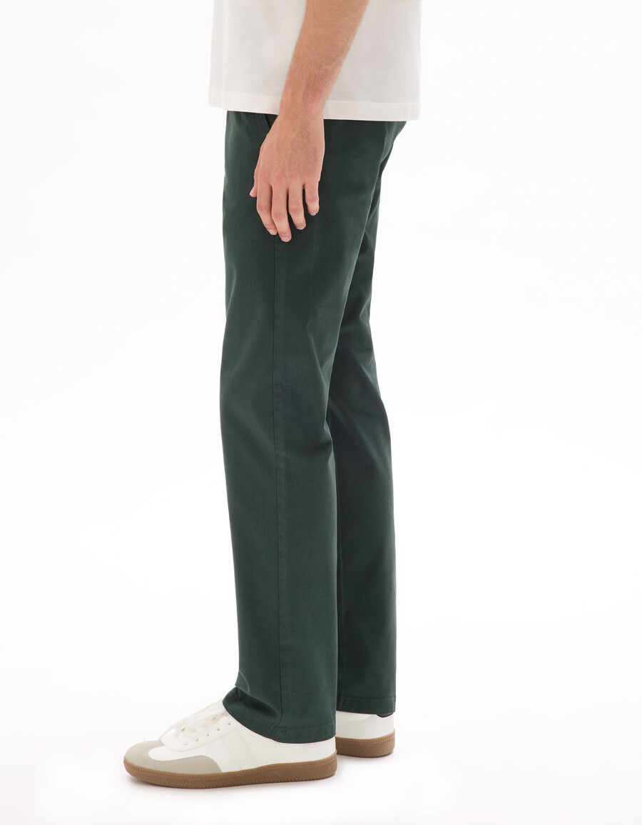 gerade geschnittene chino-hose aus stretch-baumwolle