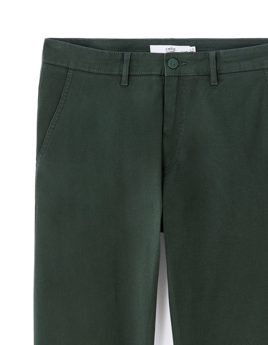 gerade geschnittene chino-hose aus stretch-baumwolle