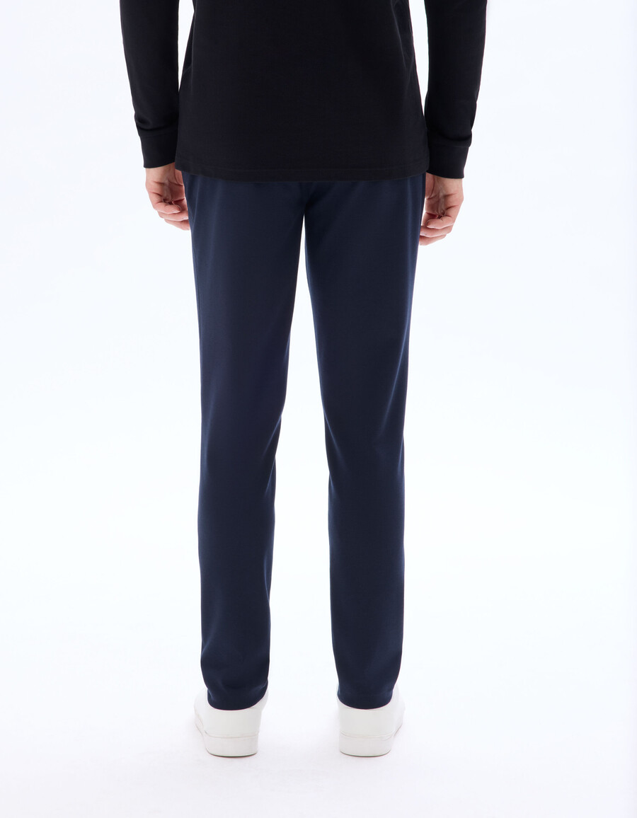schmal geschnittene chino-hose aus strick