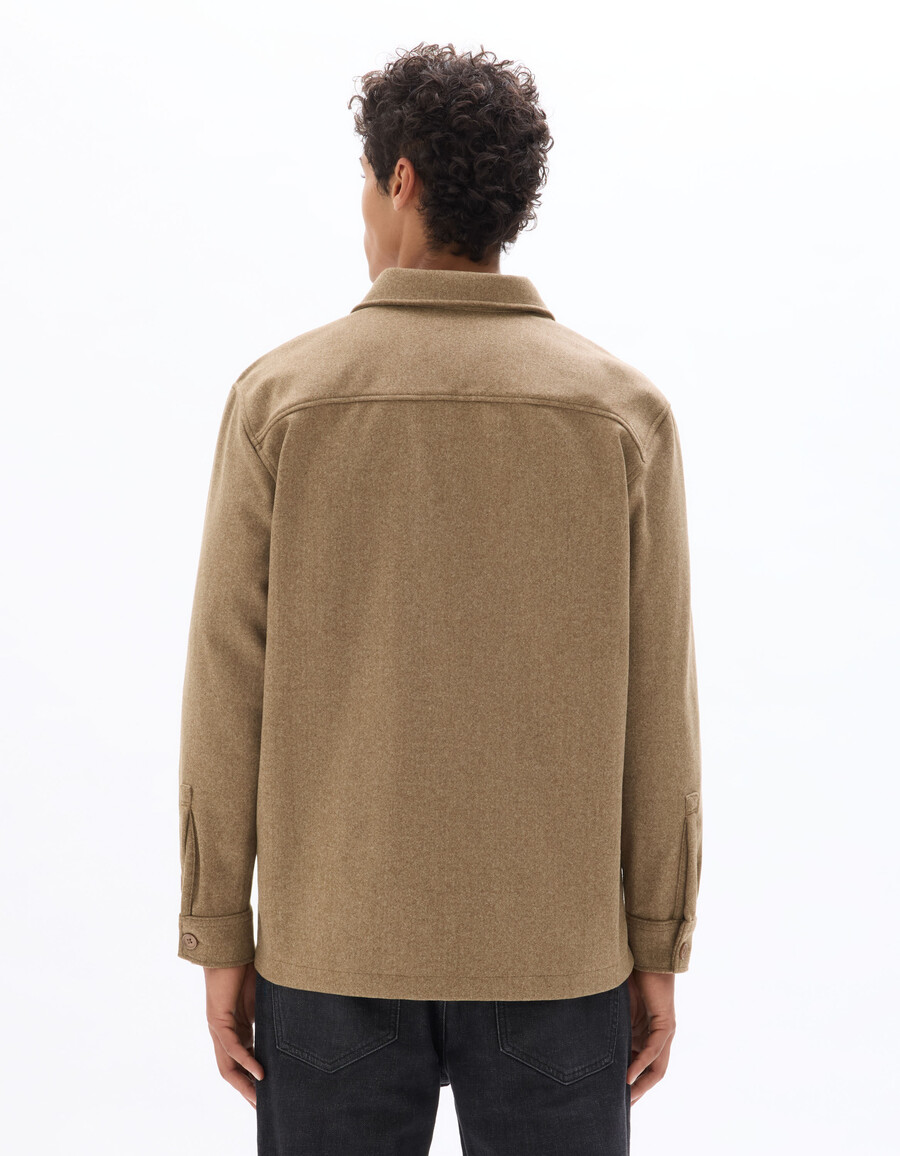 warmes schlichtes braunes overshirt
