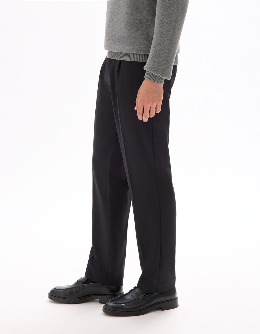 gerade geschnittene chino-hose aus stretch-twill