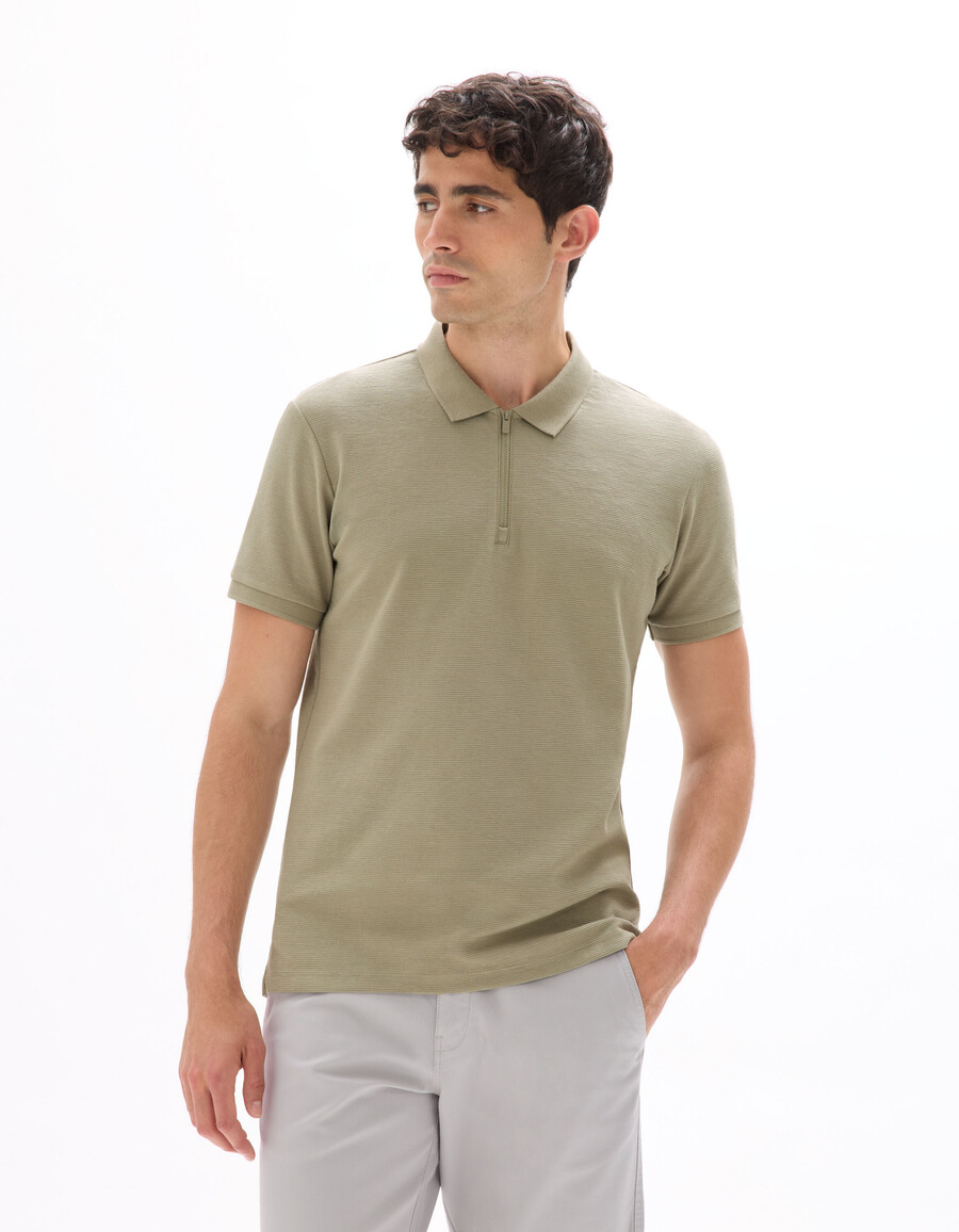 schmal geschnittenes poloshirt aus baumwollmischgewebe