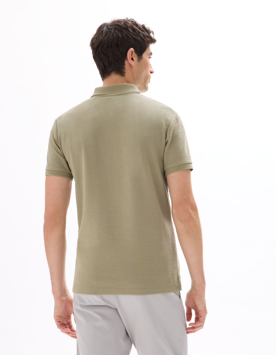 schmal geschnittenes poloshirt aus baumwollmischgewebe
