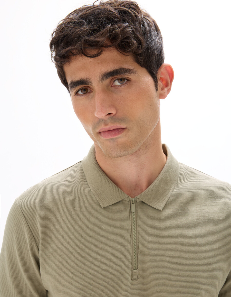 schmal geschnittenes poloshirt aus baumwollmischgewebe