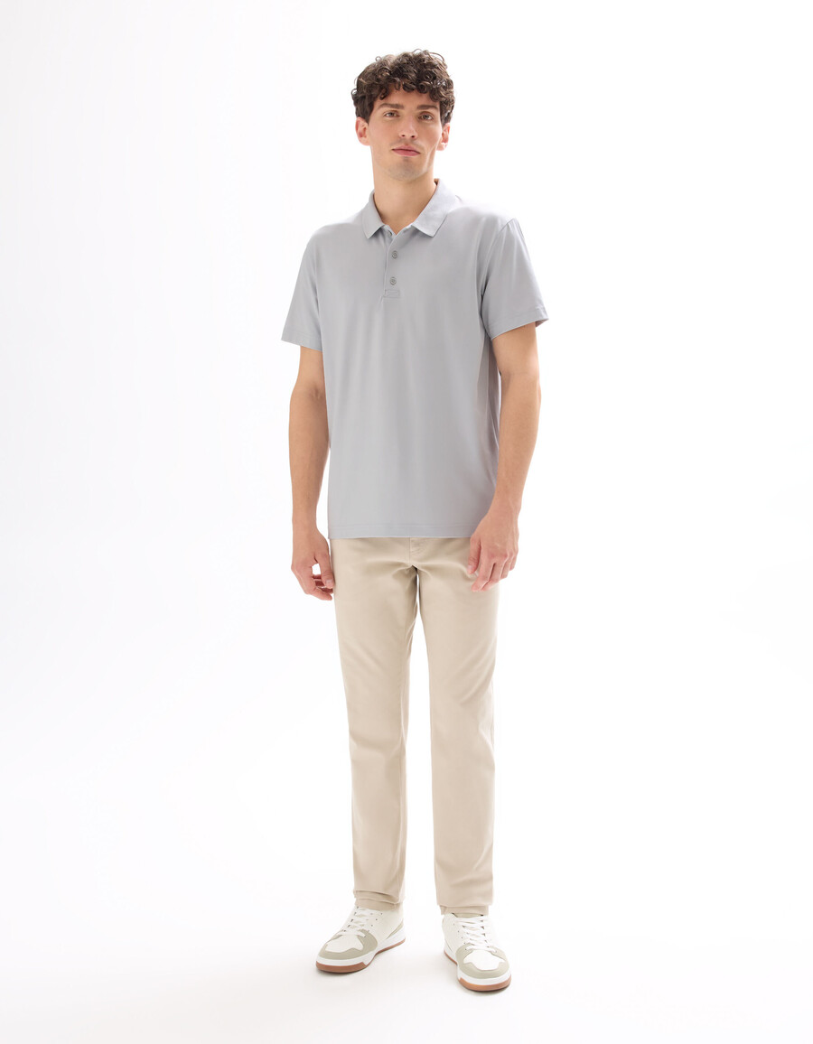 poloshirt in regulärer passform aus funktionsmaterial