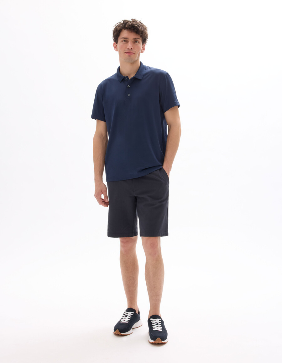 poloshirt in regulärer passform aus funktionsmaterial
