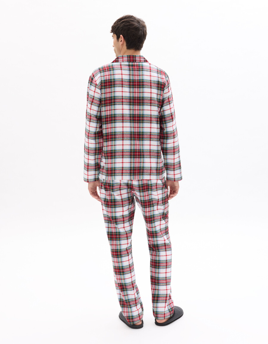 weihnachts-pyjama-geschenkset mit karomuster