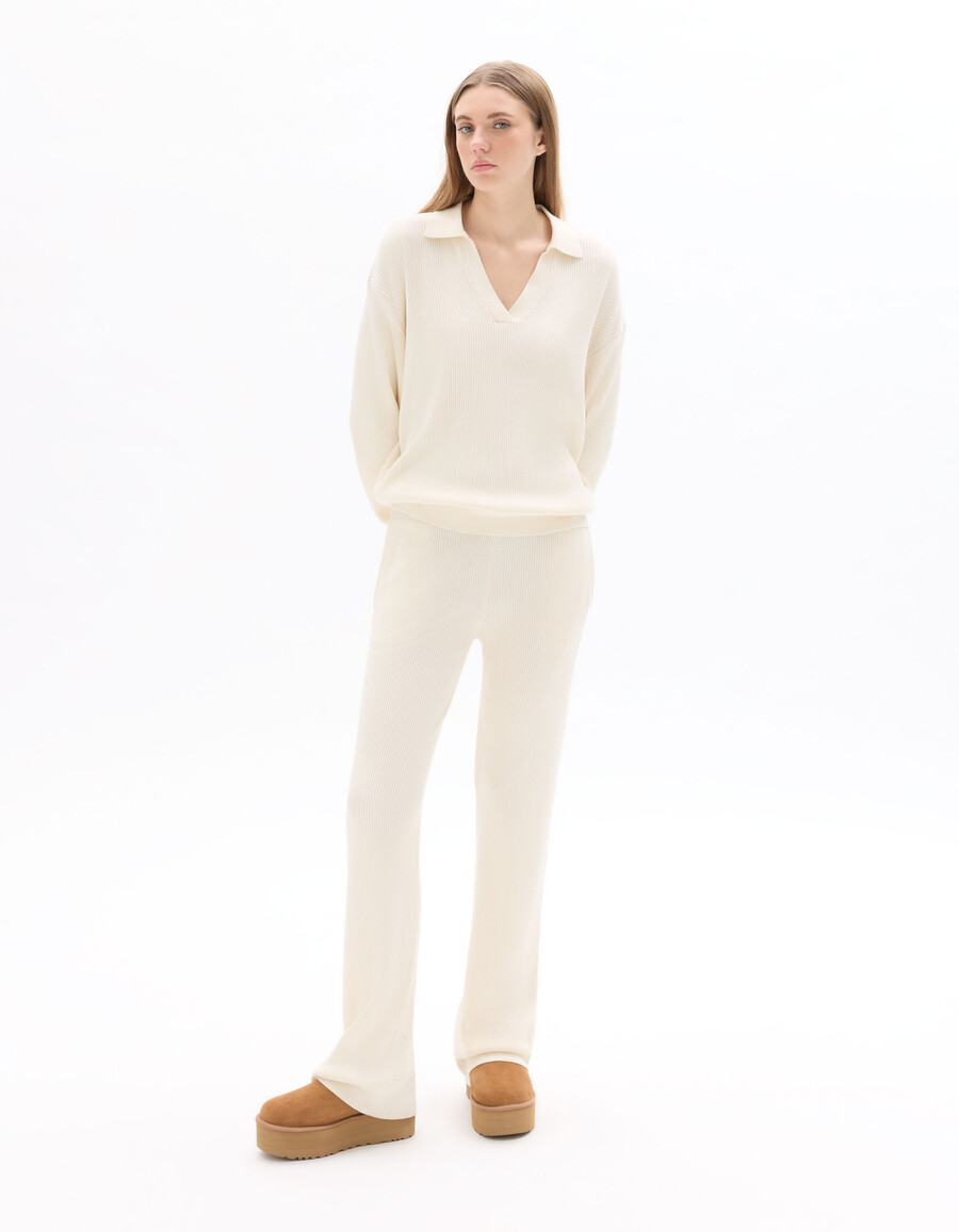 set aus geripptem poloshirt