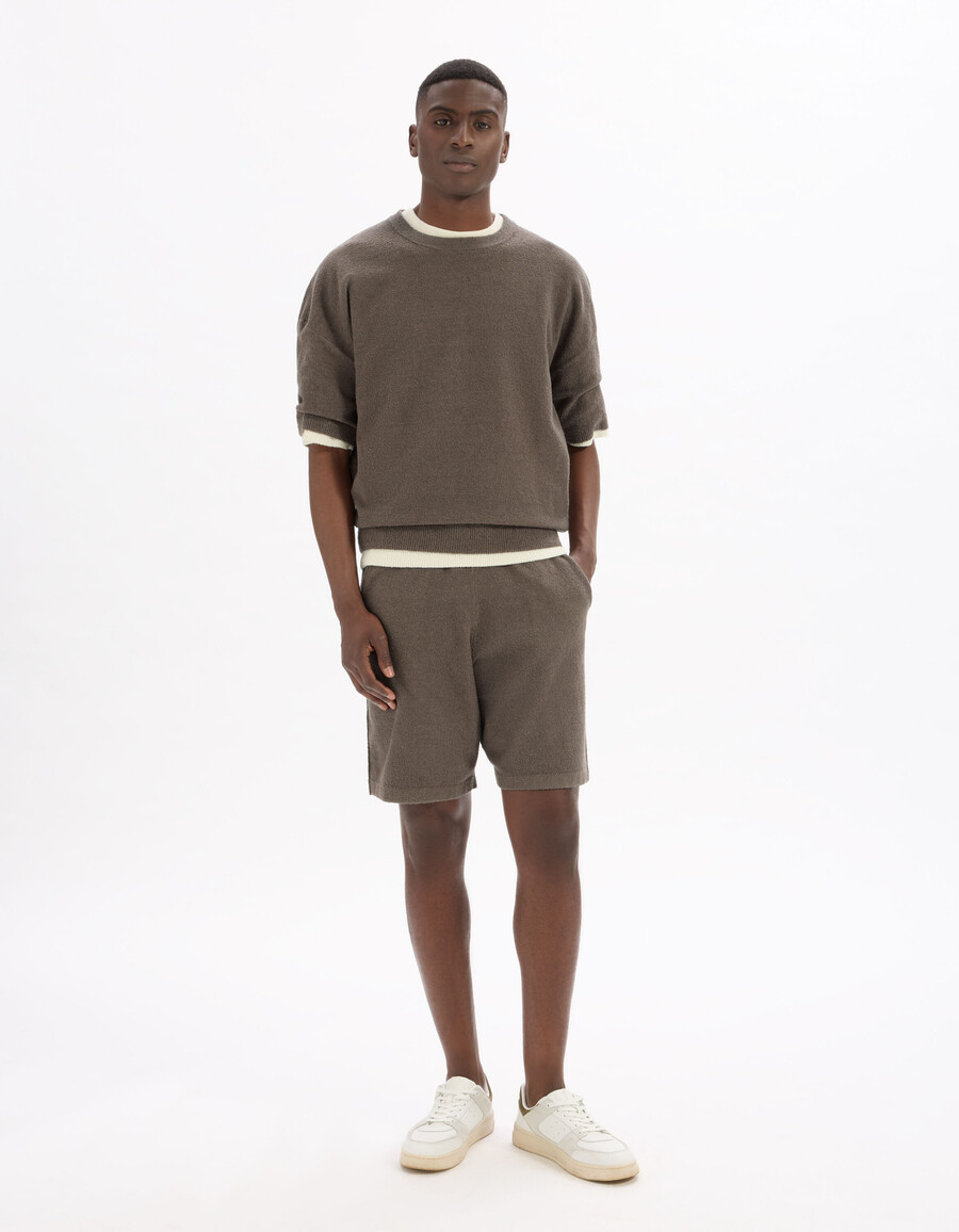 taupefarbene bermuda-shorts aus baumwollmischfleece