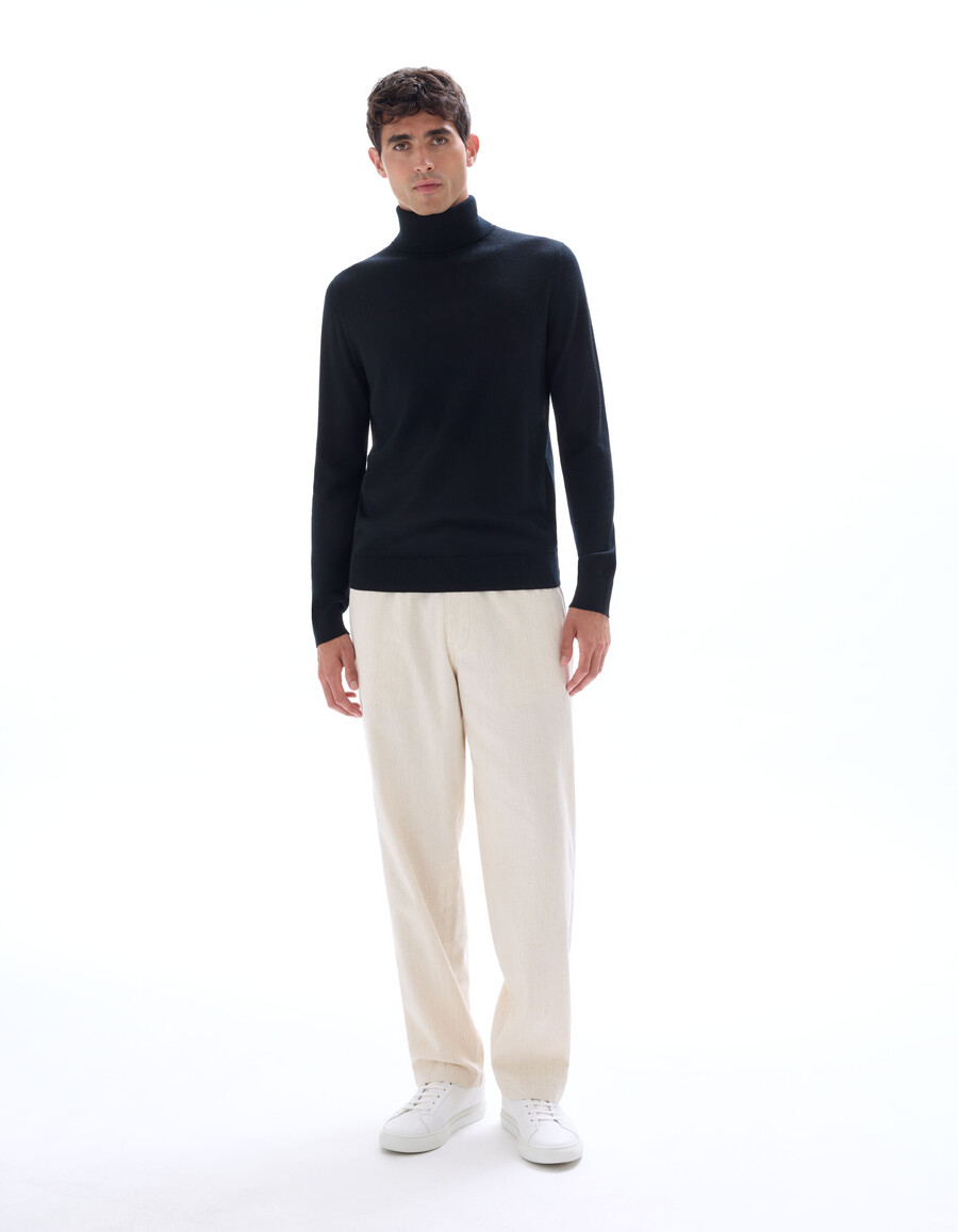 schmal geschnittener rollkragenpullover 100 merinowolle