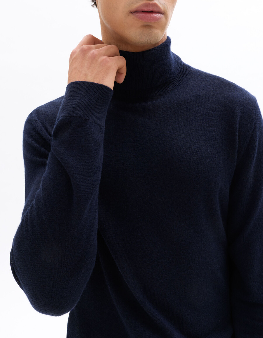 schmal geschnittener rollkragenpullover 100 merinowolle