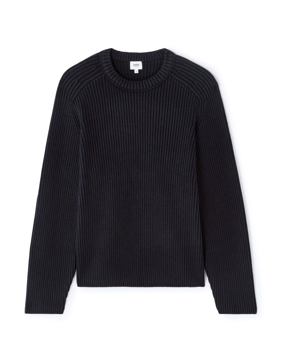 gerippter strickpullover mit rundhalsausschnitt