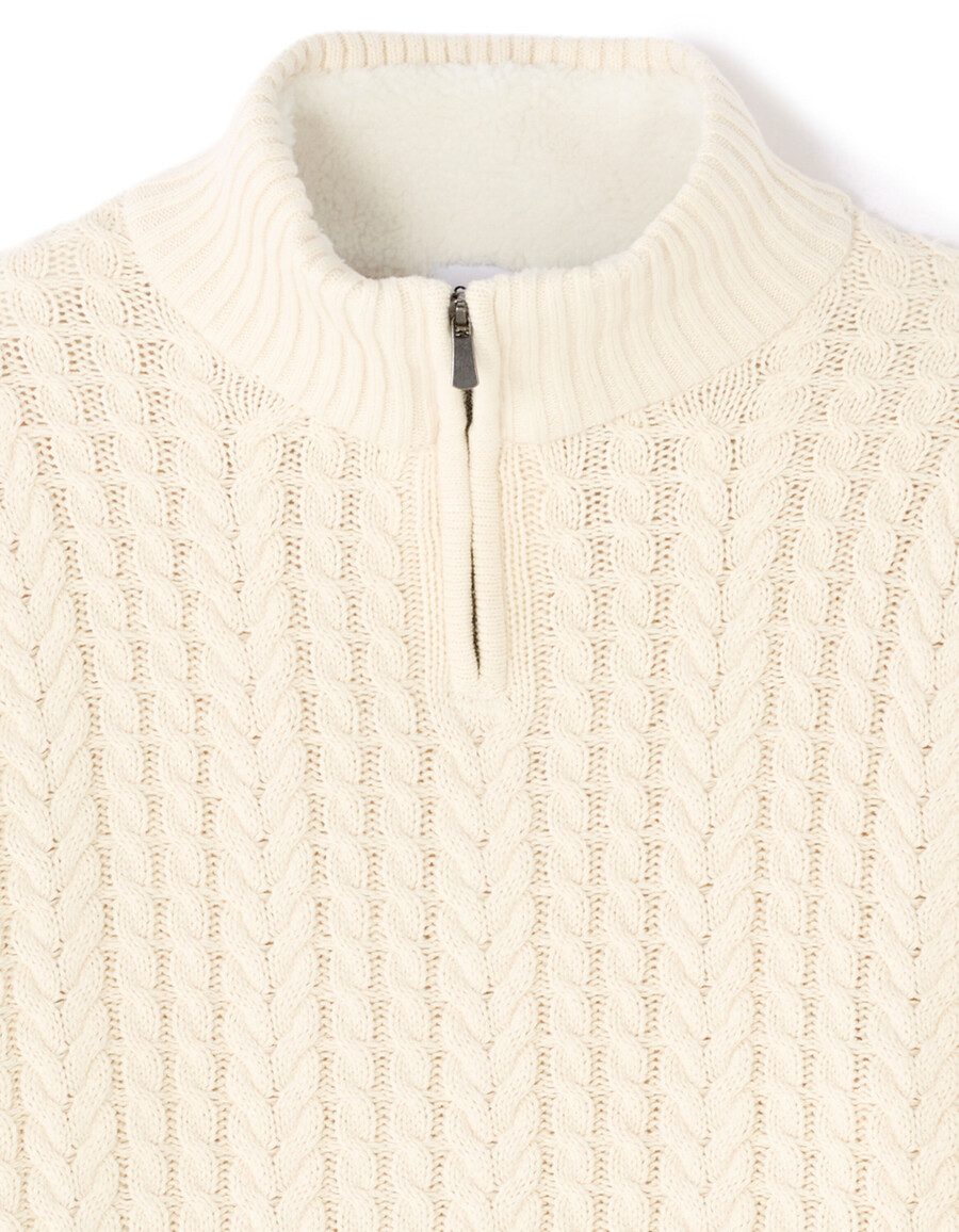 zopfstrickpullover mit hohem kragen und sherpa-futter
