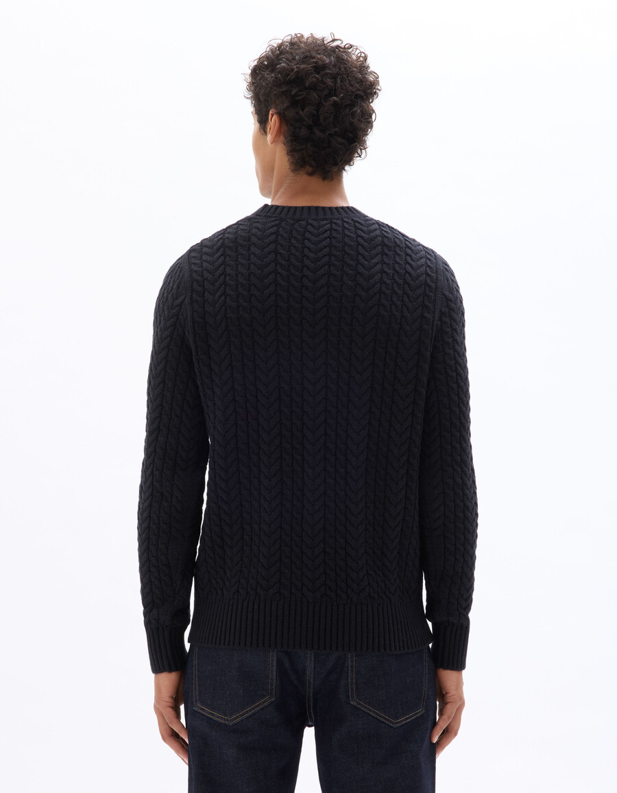 schwarzer zopfstrickpullover mit rundhalsausschnitt aus baumwollmischung