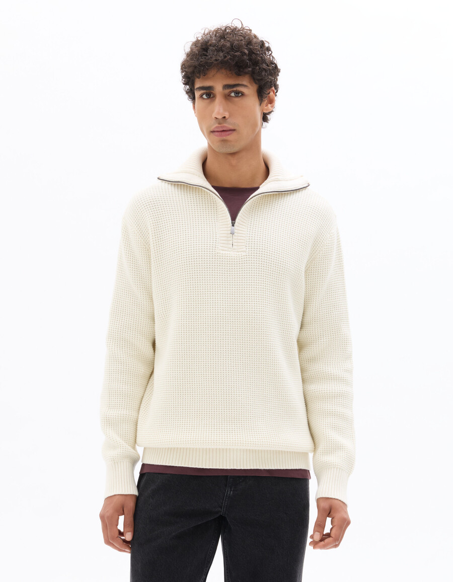 lässiger waffelstrickpullover mit reißverschluss am kragen