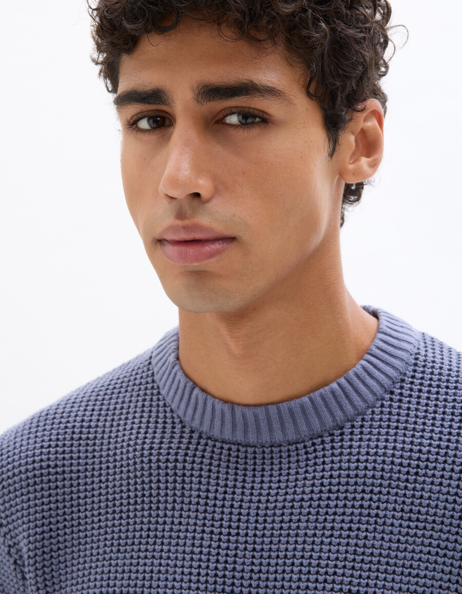 waffelstrickpullover mit rundhalsausschnitt in regulärer passform aus baumwollmischgewebe