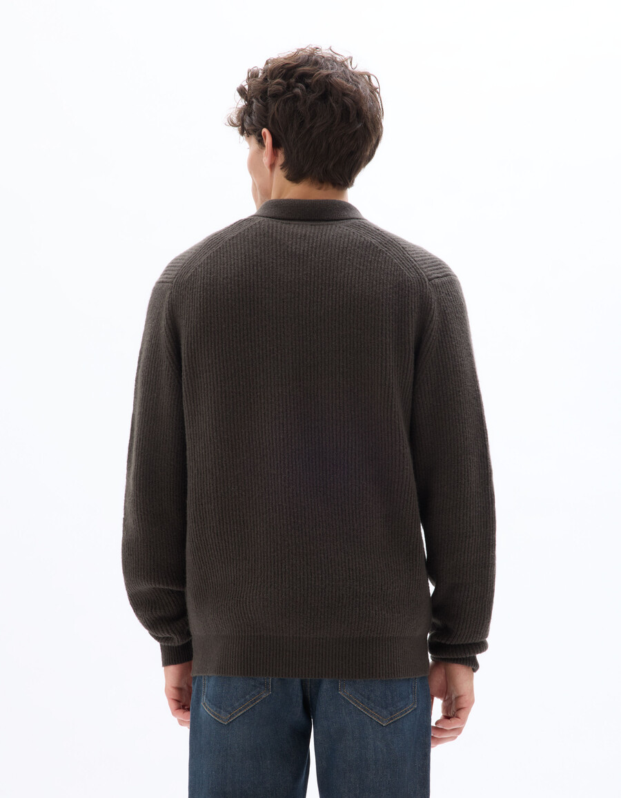 strickpullover mit perlenkragen