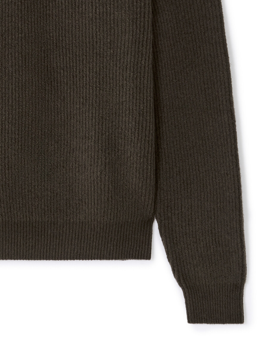 strickpullover mit perlenkragen