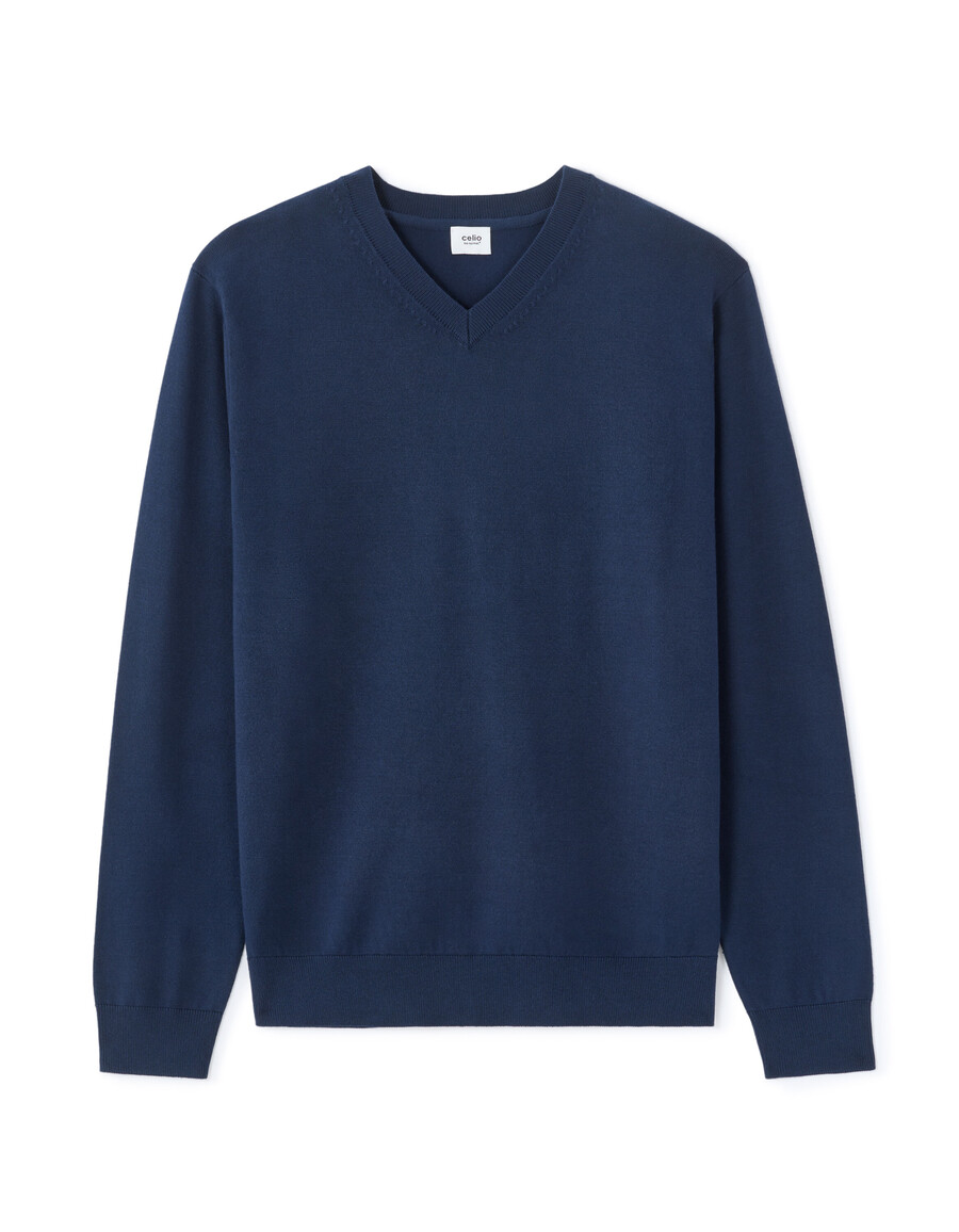 schlichter v-ausschnitt-pullover aus feinstrick
