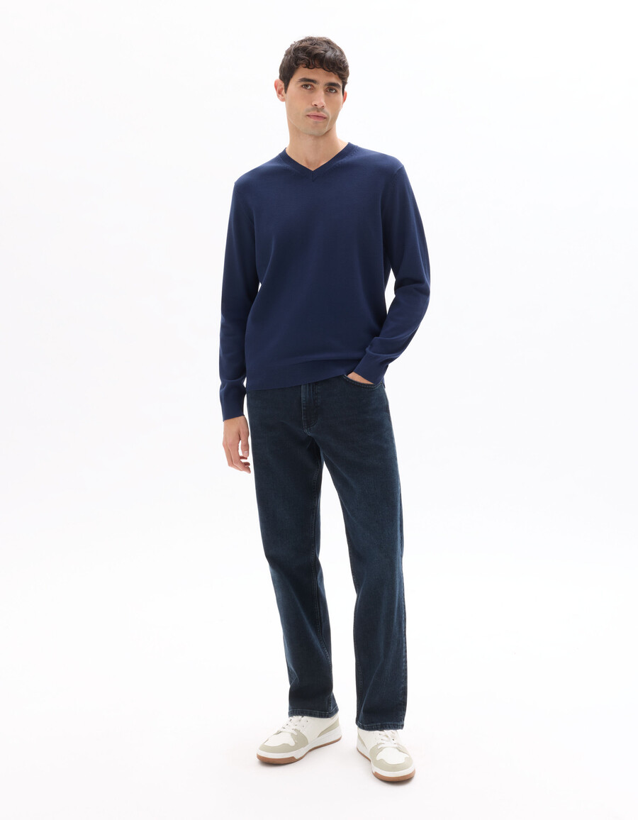 schlichter v-ausschnitt-pullover aus feinstrick