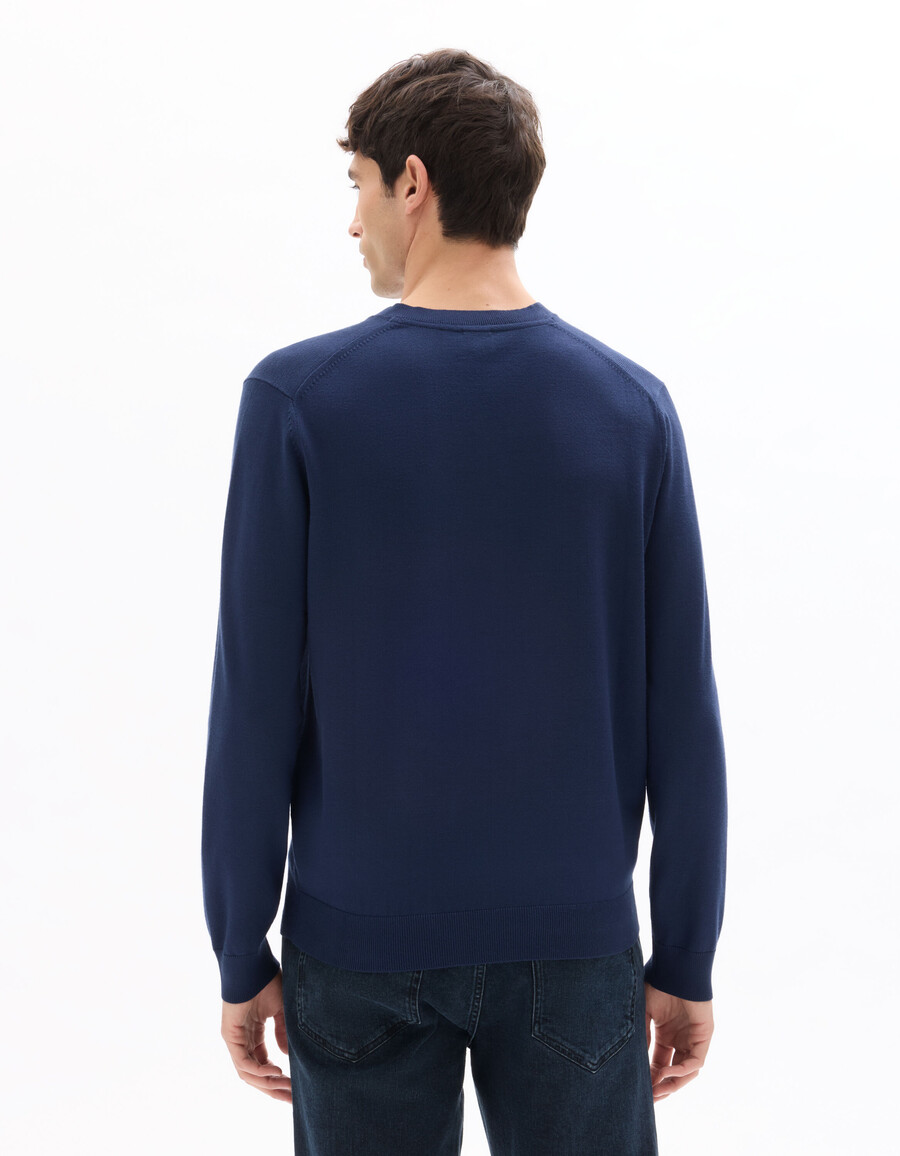 schlichter v-ausschnitt-pullover aus feinstrick