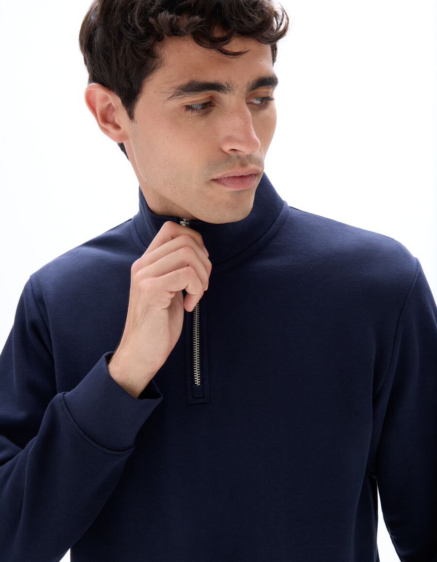sweatshirt mit truckerkragen in regulärer passform