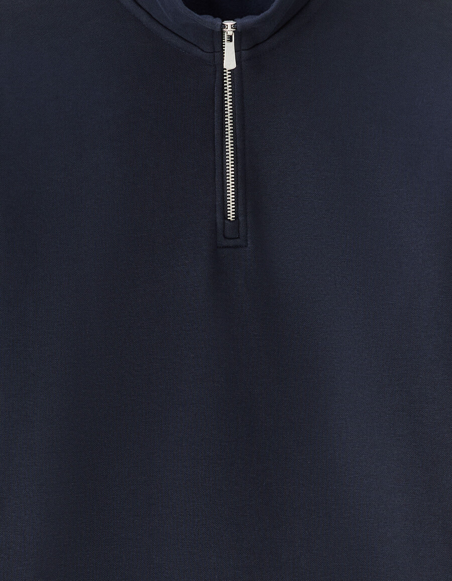 sweatshirt mit truckerkragen in regulärer passform