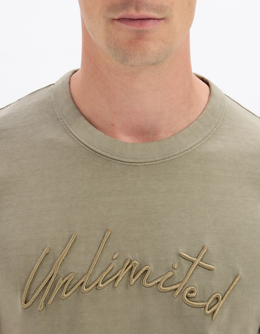 kastenförmiges t-shirt mit rundhalsausschnitt 100 baumwolle