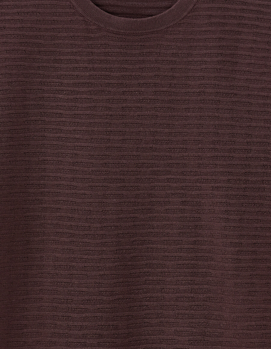 kastenförmiges offen gestricktes t-shirt mit rundhalsausschnitt