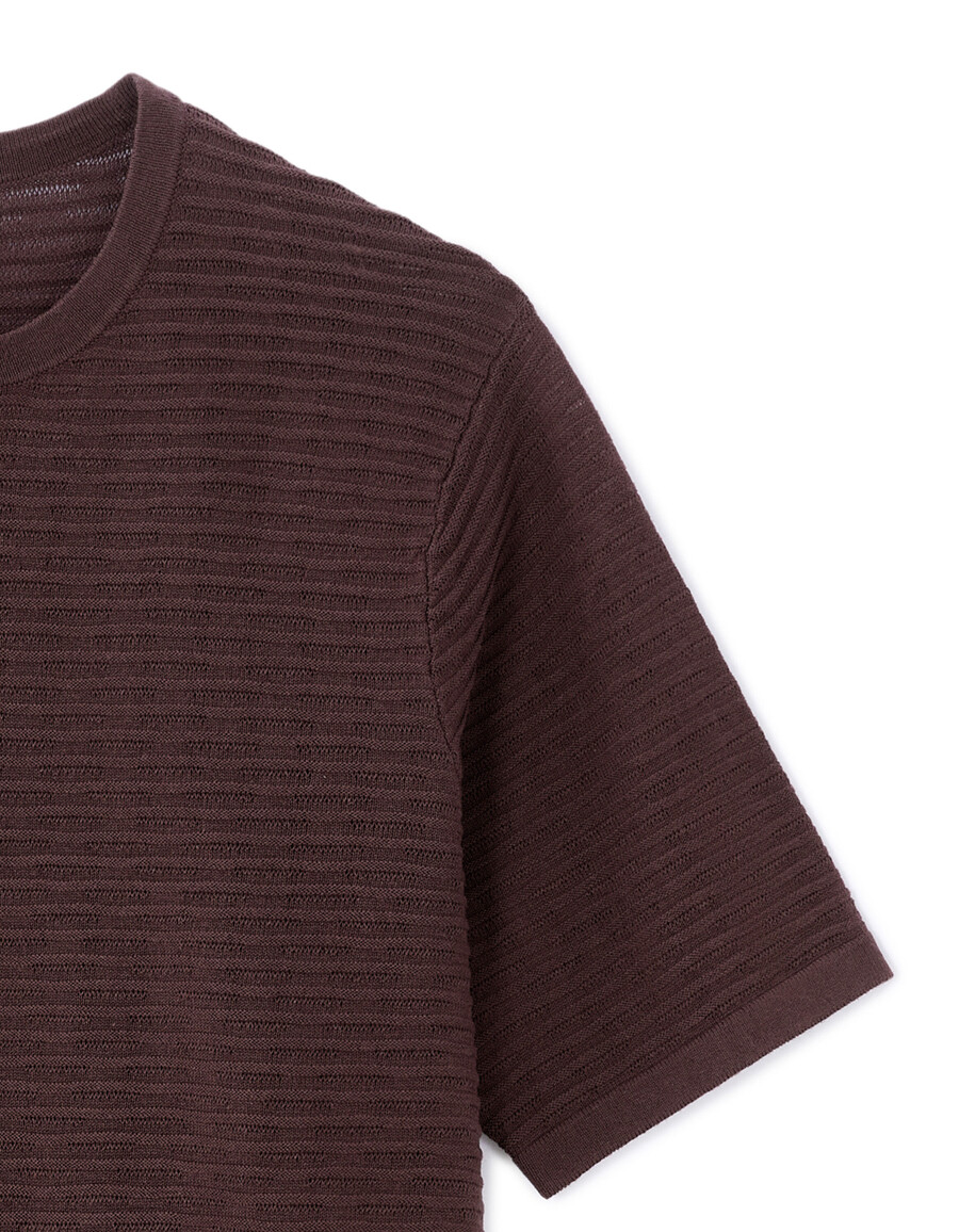 kastenförmiges offen gestricktes t-shirt mit rundhalsausschnitt
