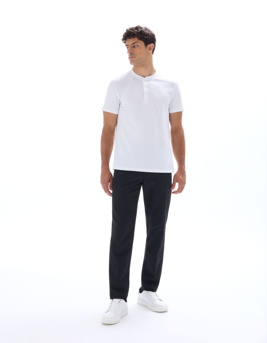 henley-t-shirt in regulärer passform aus stretch-piqué-baumwolle