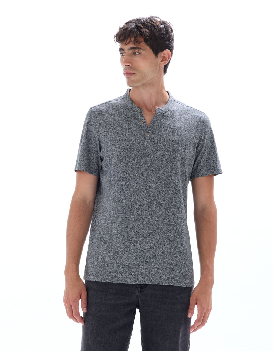 henley-t-shirt aus baumwollmischgewebe mit regulärer passform
