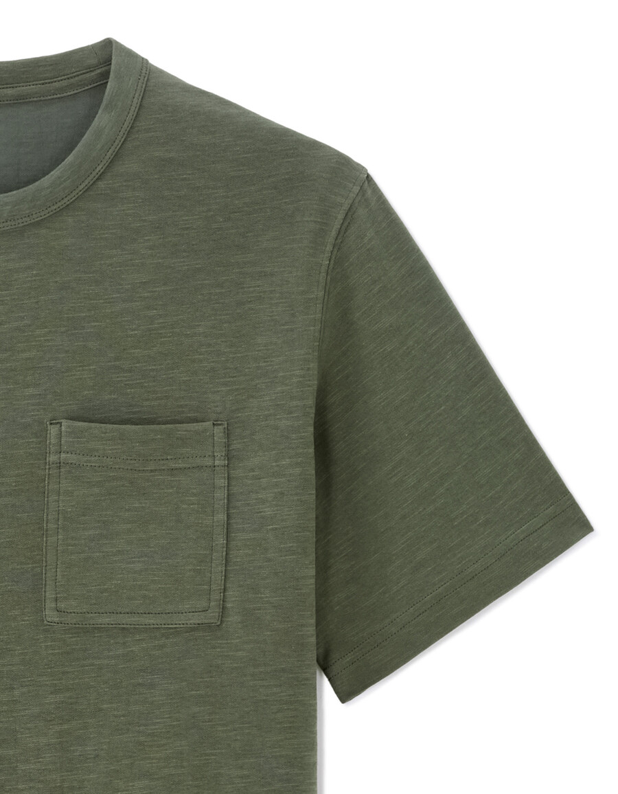 kastenförmiges t-shirt mit rundhalsausschnitt und slub-struktur