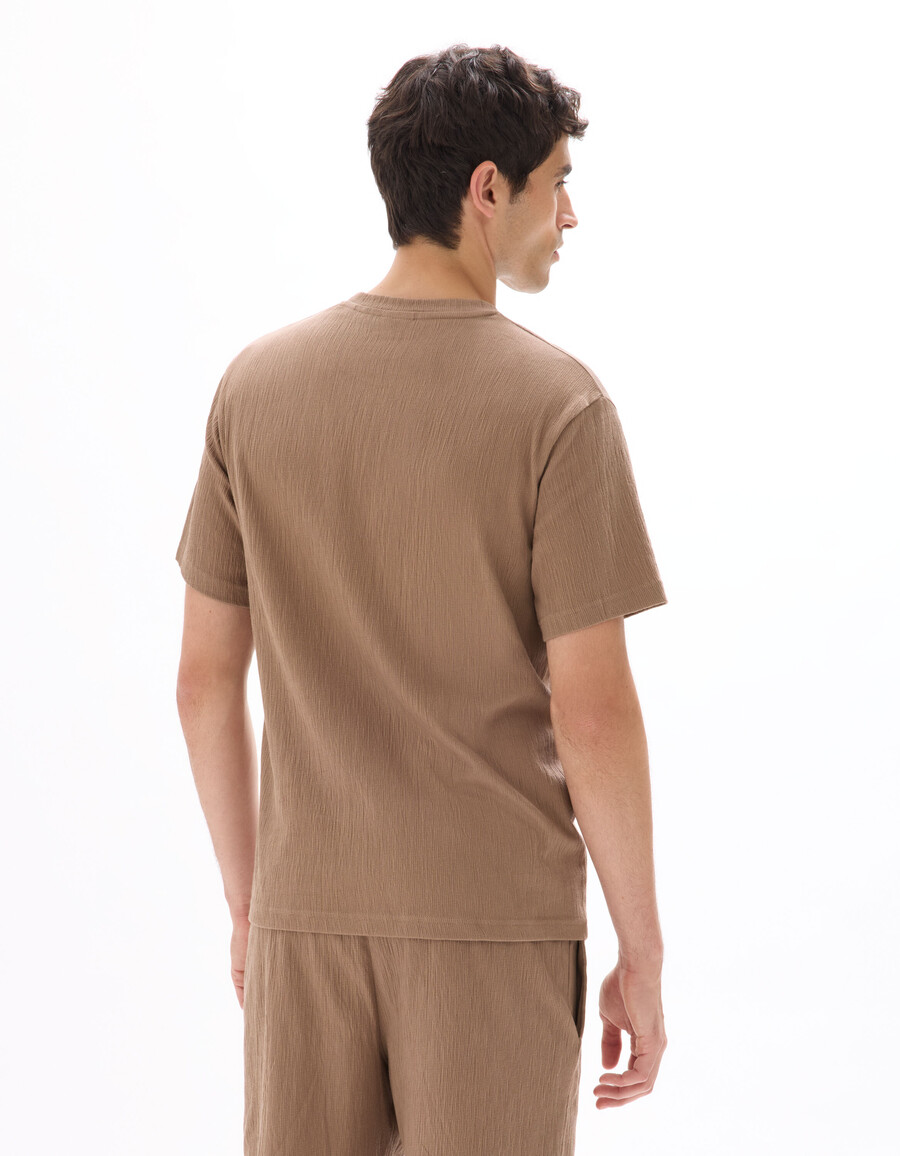 kastenförmiges plissiertes t-shirt mit rundhalsausschnitt