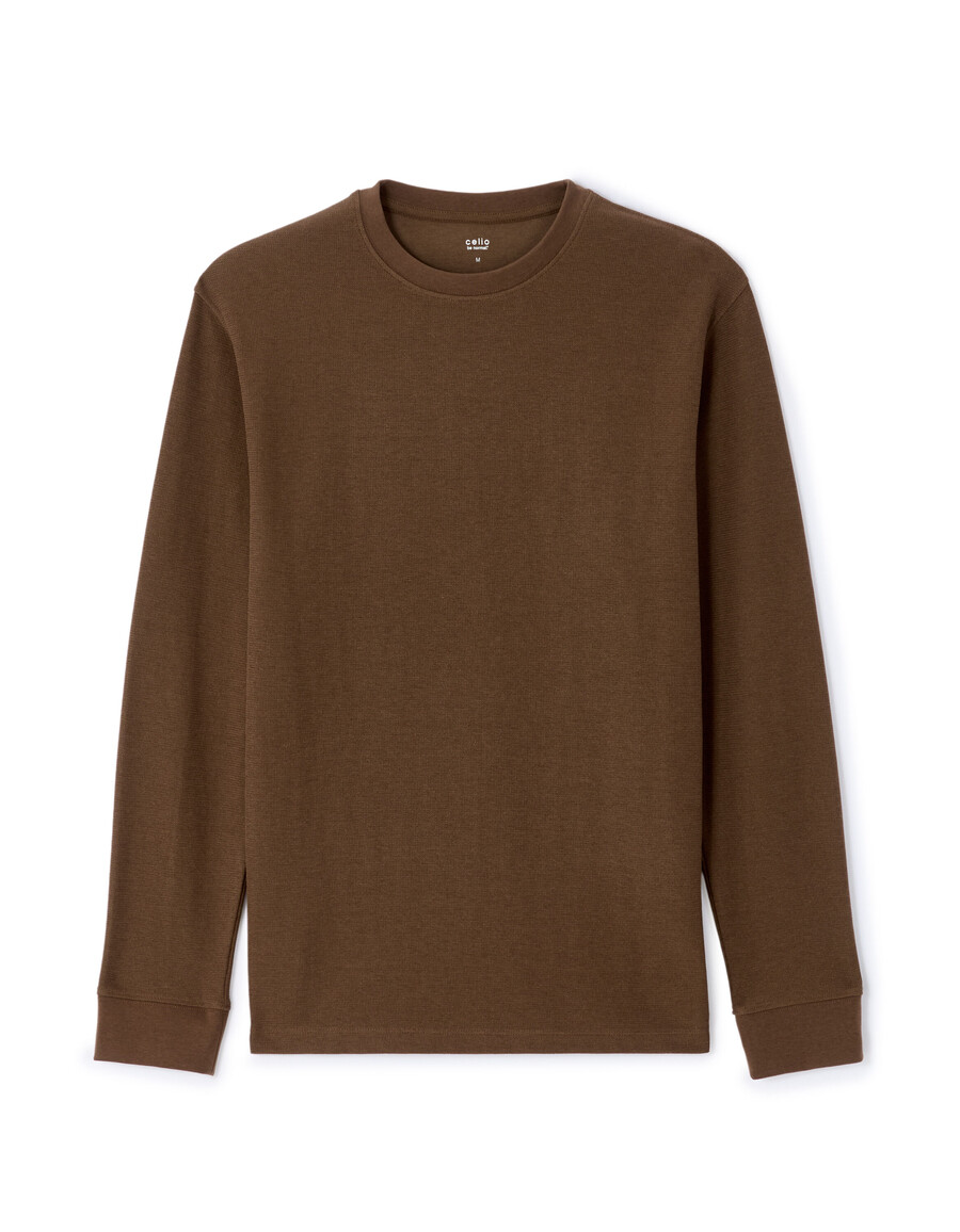 kastenförmiges geprägtes langarm-t-shirt