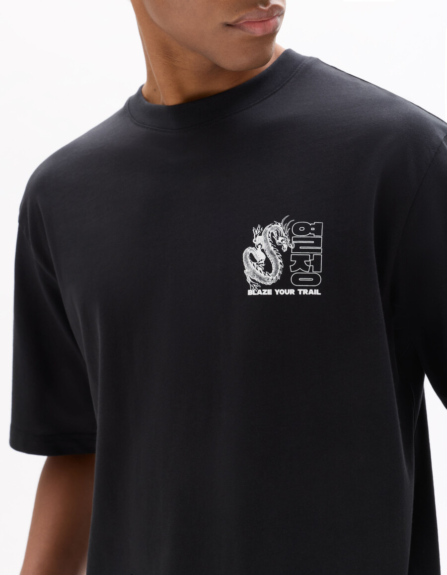 schwarzes oversize-t-shirt mit rundhalsausschnitt aus 100 baumwolle